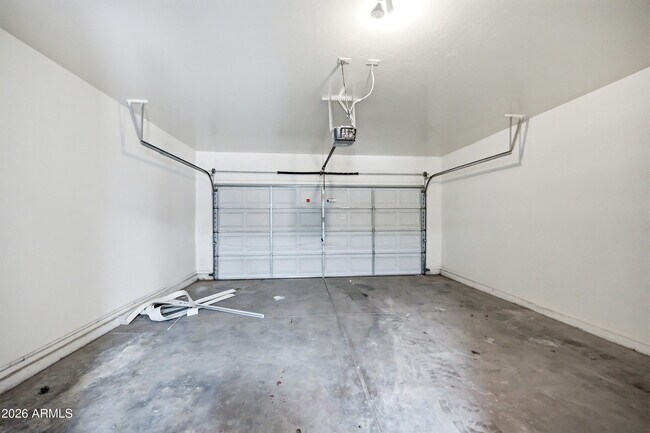 Building Photo - 1330 S 121st Dr