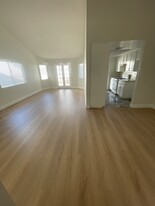 Building Photo - 14156 Oro Grande St