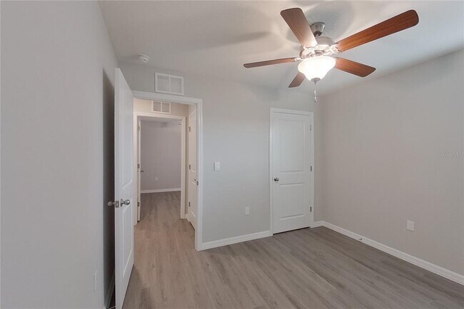 Building Photo - 8627 SW 43rd Ter
