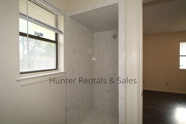 Building Photo - North Killeen!