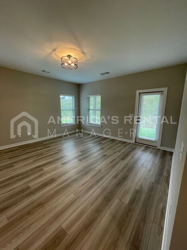 Building Photo - Home for Rent in Tuscaloosa, AL!!! View with 48 Hours Notice!