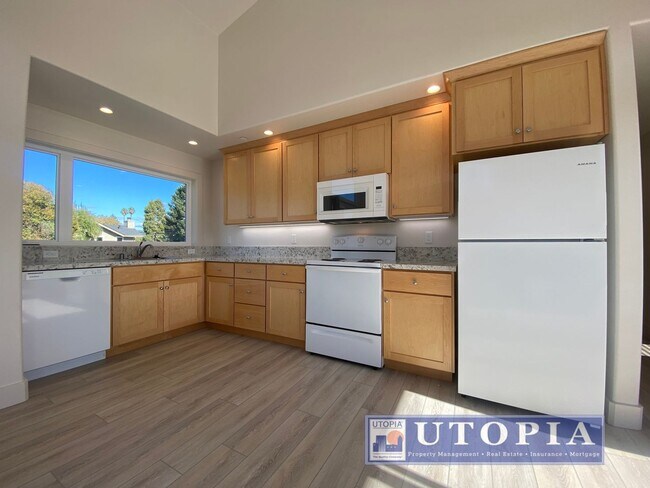 Building Photo - Newly Built 3Bd/2Ba Townhouse Style Home w...
