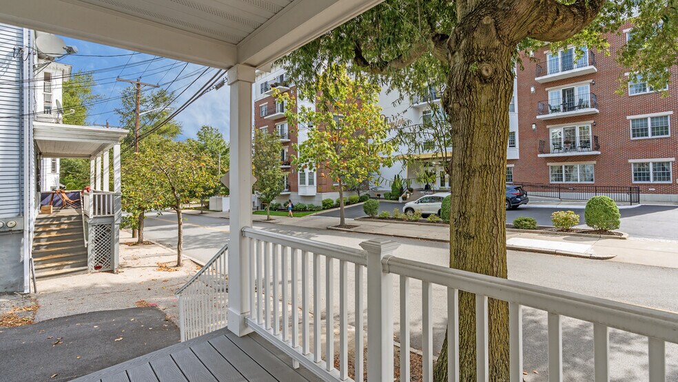 Building Photo - 120 Pitman St
