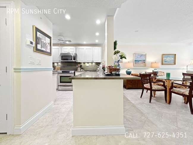 Building Photo - 17580 Gulf Blvd