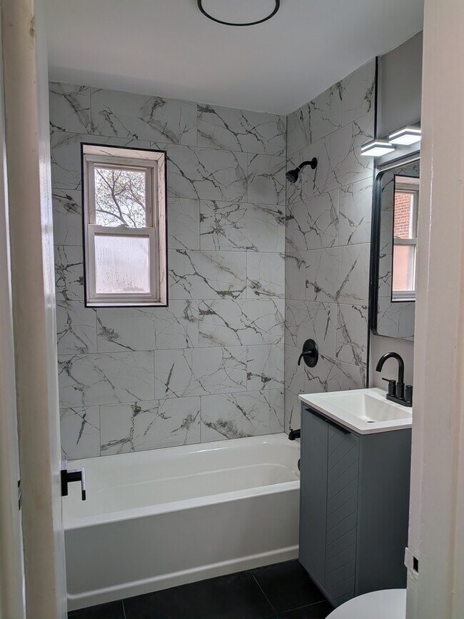 Building Photo - 1280 Clinton Ave