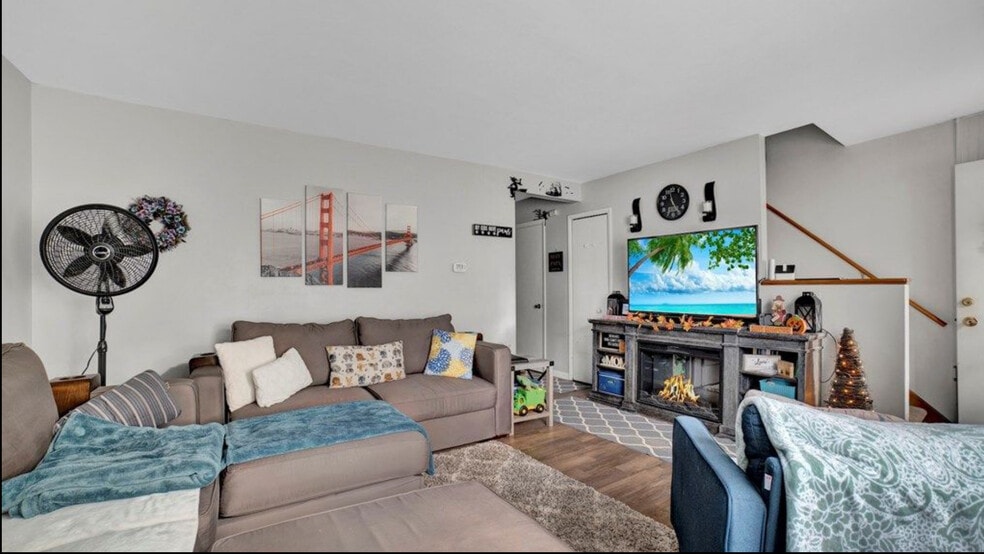 Building Photo - 1871 Middle Bellville Rd