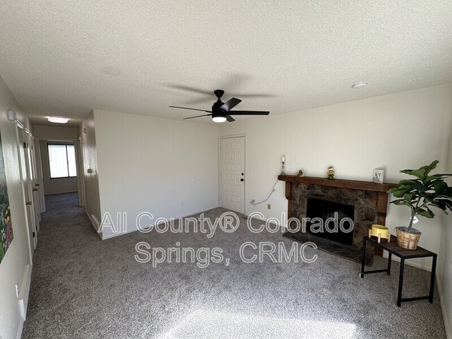 Building Photo - 2713 Hearthwood Ln
