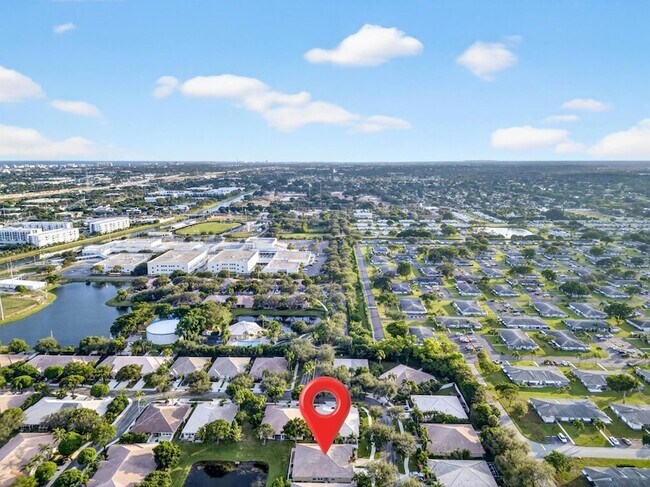 Building Photo - 233 W Coral Trace Cir