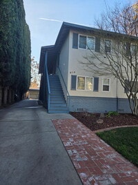 Building Photo - 625 S 11th St
