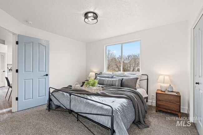 Building Photo - Remodeled Home in Kuna!