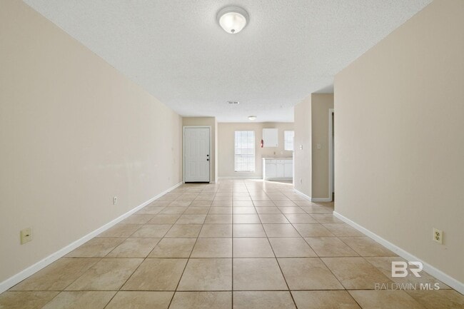 Building Photo - 6413 Schoel Ln