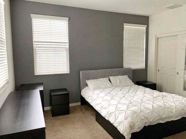 Master Bedroom - King size bed and mattress - 1848 Snell Pl