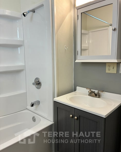 Bathroom - 59 S 15th St