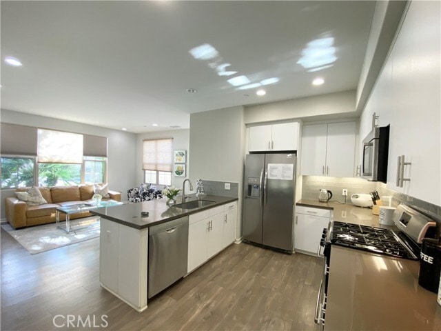 Building Photo - 57 Bronze Leaf