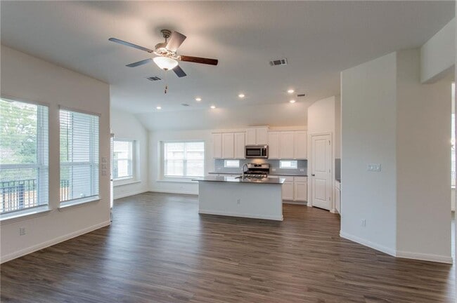 Building Photo - 312 Prato Pl