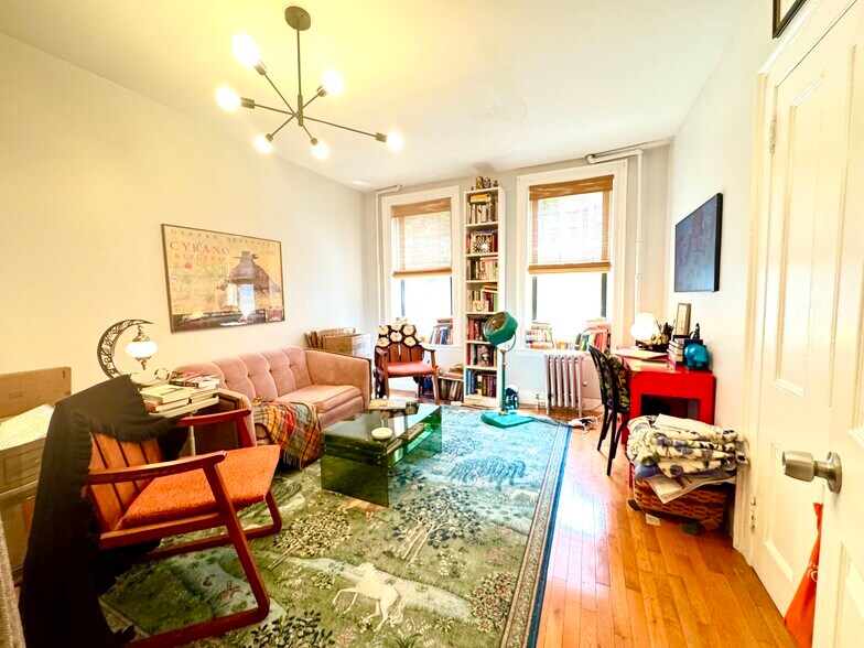Primary Photo - 195 Java St