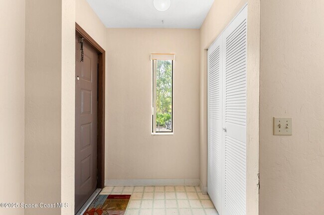 Building Photo - 7814 Shadowood Dr