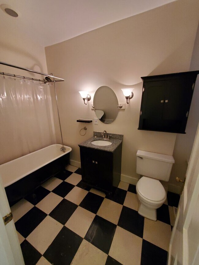 Building Photo - Spacious 2-Story Home In Historic Church H...