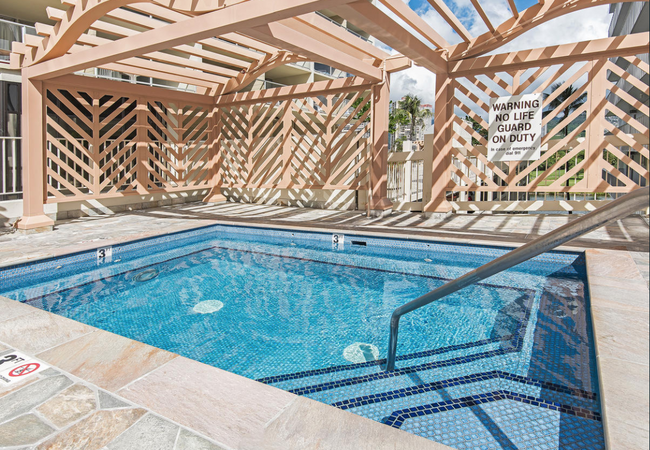 Hot Tub (pool deck) - 445 Seaside Ave