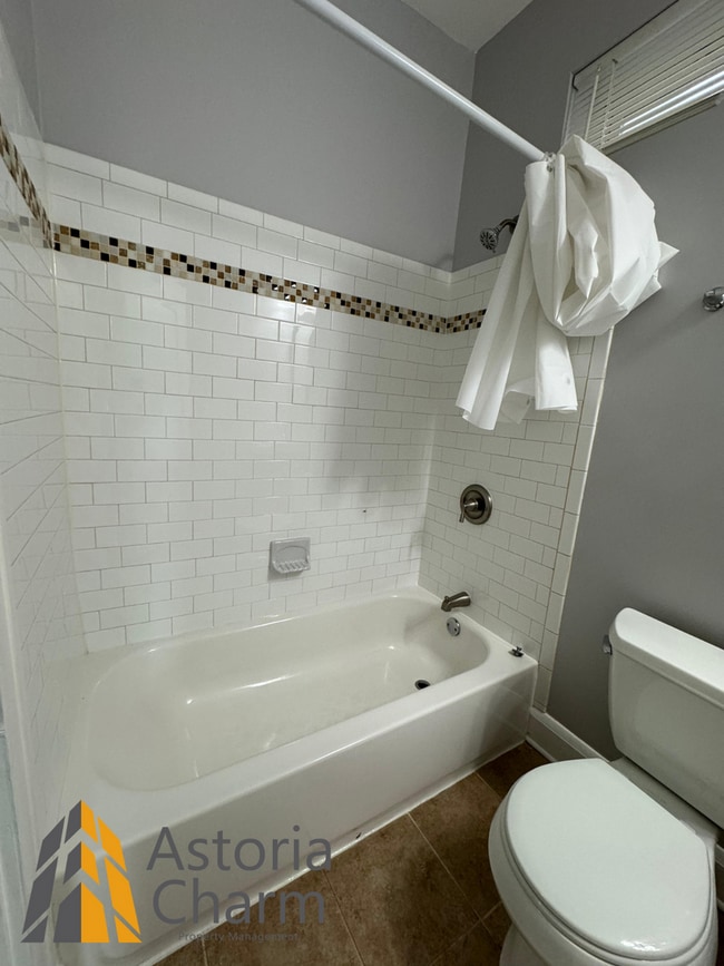 Building Photo - Modern 3 bedroom 1.5 bathroom House for RENT!