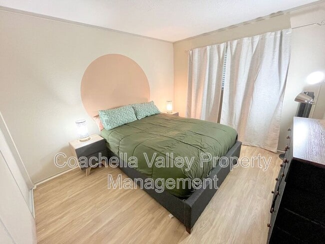 Building Photo - 2860 N Los Felices Rd