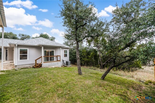 Building Photo - 446 W Overlook Dr