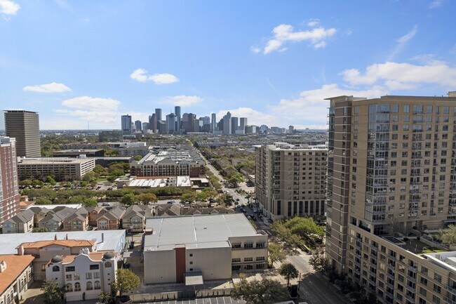 Building Photo - 3307 W Lamar St