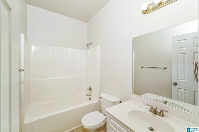 Building Photo - 1291 Washington Dr