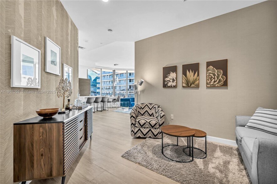 Building Photo - 45 SW 9th St