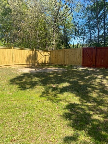 Building Photo - 2007 Peach Shoals Cir