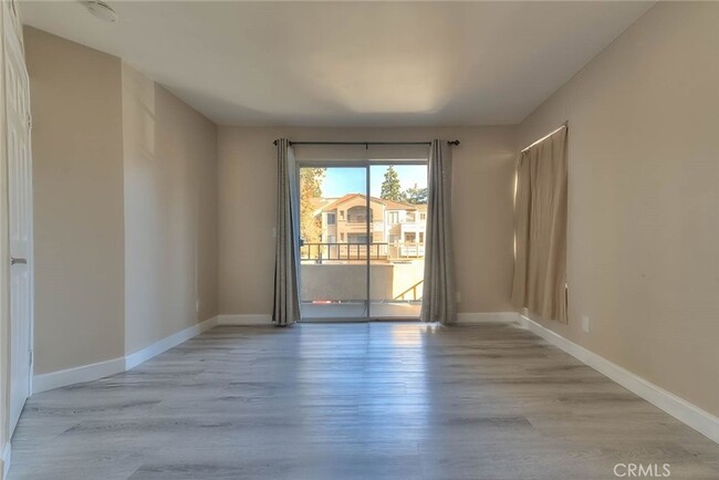 Building Photo - Beautiful 2 bedroom 2 bath condo in Corona...