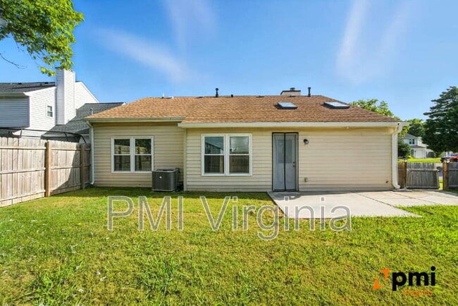Building Photo - 4052 Peridot Dr