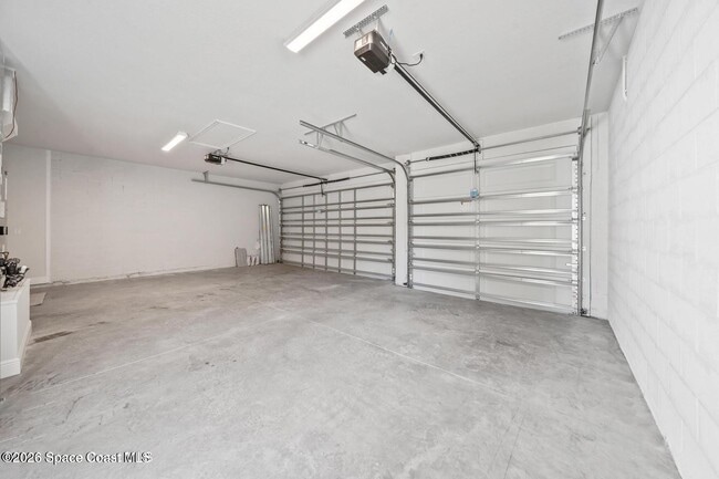 Building Photo - 407 Cellini Ave NE