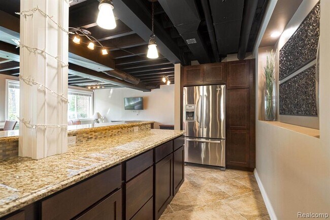 Building Photo - 4906 Stonehenge Dr