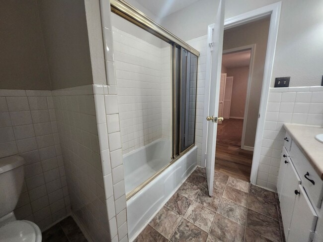 Building Photo - 1810 W 3rd Ct