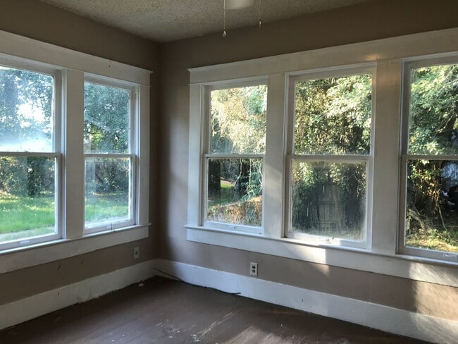 Building Photo - ****408 Chester - Alexandria