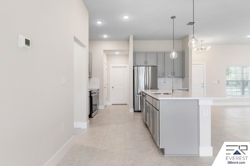Building Photo - 58 Buttermill Dr
