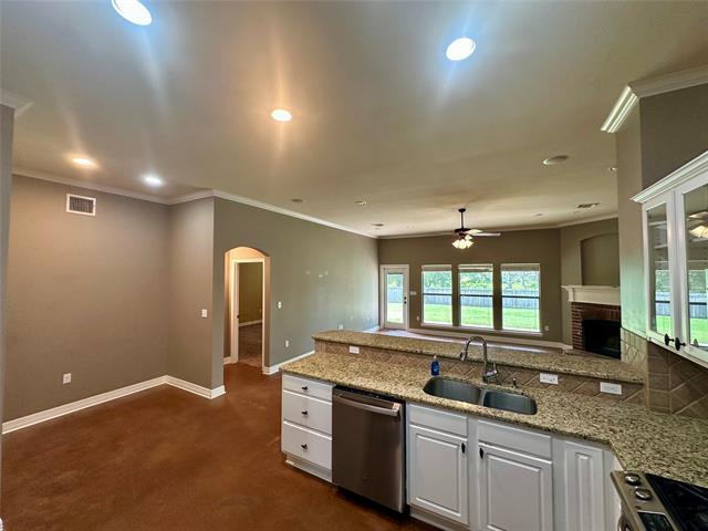 Building Photo - 2142 Sweet Bay Cir