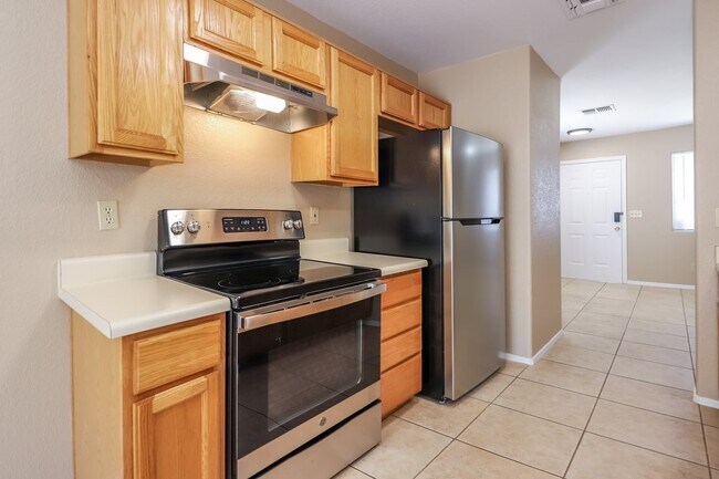 Building Photo - 10041 E Paseo San Rosendo