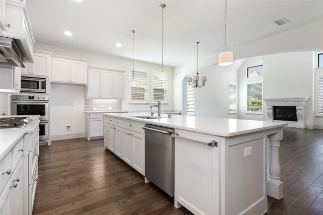 Building Photo - 2006 Pear Tree Dr