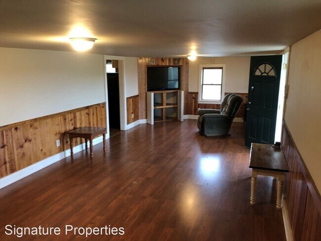 Building Photo - 3 br, 1 bath House - 3039 T.N. Snow Road