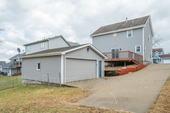 Building Photo - 6943 Brookview Dr