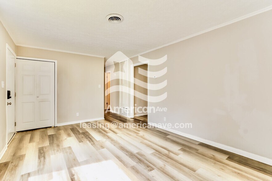 Building Photo - 6103 Trena Trail