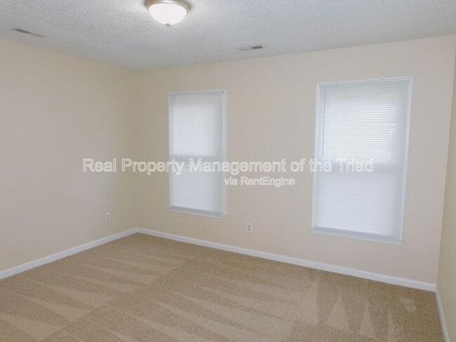 Building Photo - 1723 Hannaford Rd