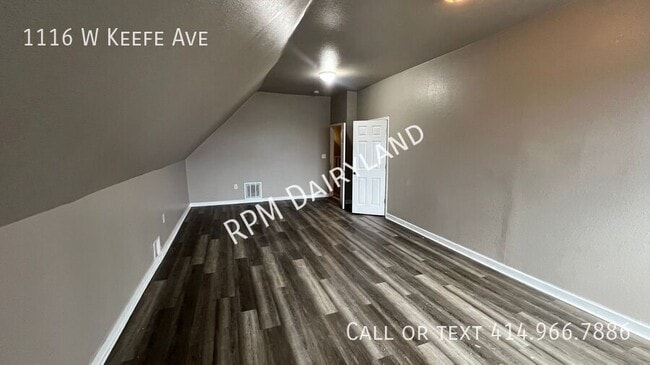 Building Photo - 1116 W Keefe Ave