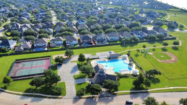 Building Photo - 5038 Gold Haven Dr