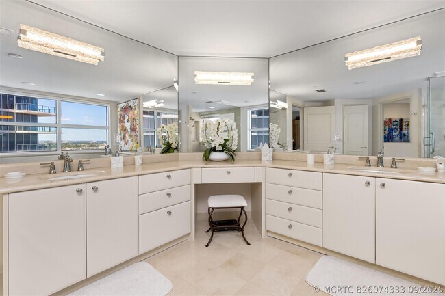 Building Photo - 2110 N Ocean Blvd