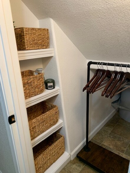 Building Photo - 1820 Whitman Rd