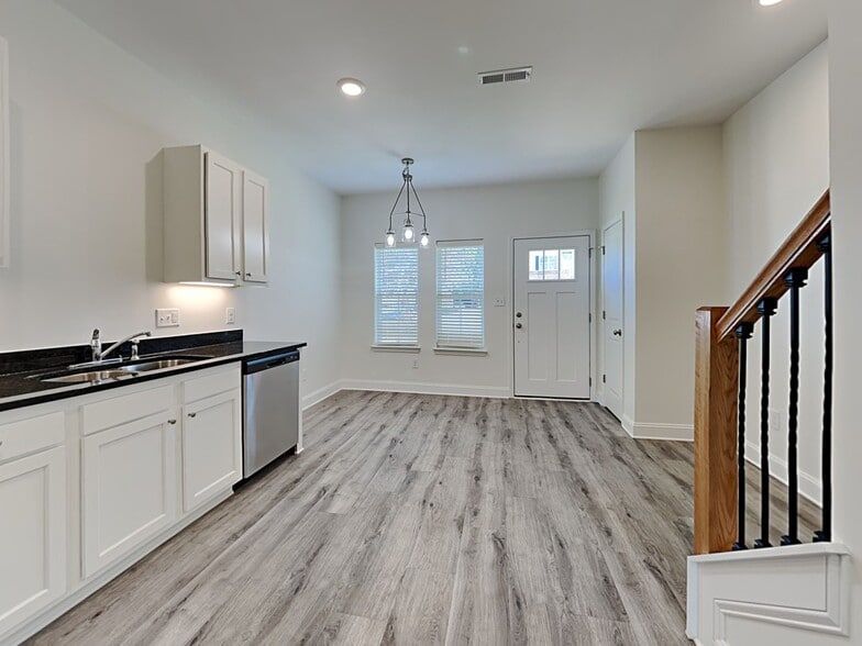 Building Photo - 2408 Eagle Creek Ct