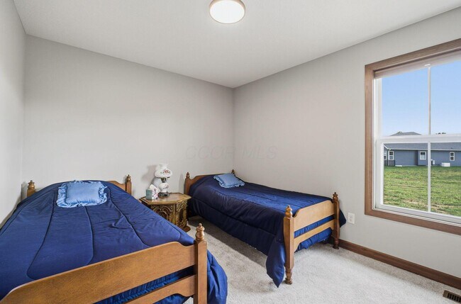 Building Photo - 557 Cannondale Ave